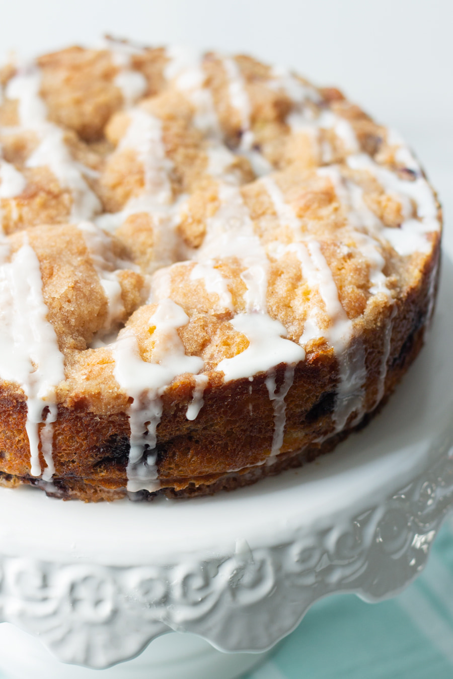 blueberry streusel cake with lemon glaze