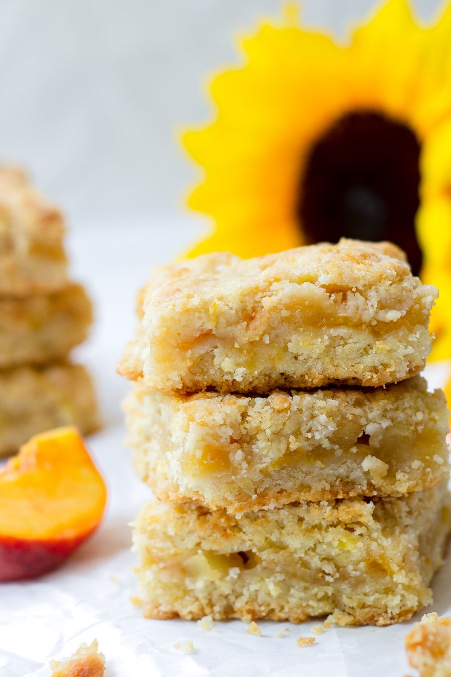 apple peach crumb bars