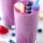 mixed berry smoothie with yogurt