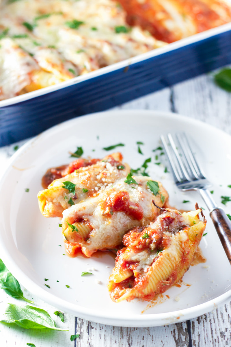 Pasta rellena al horno