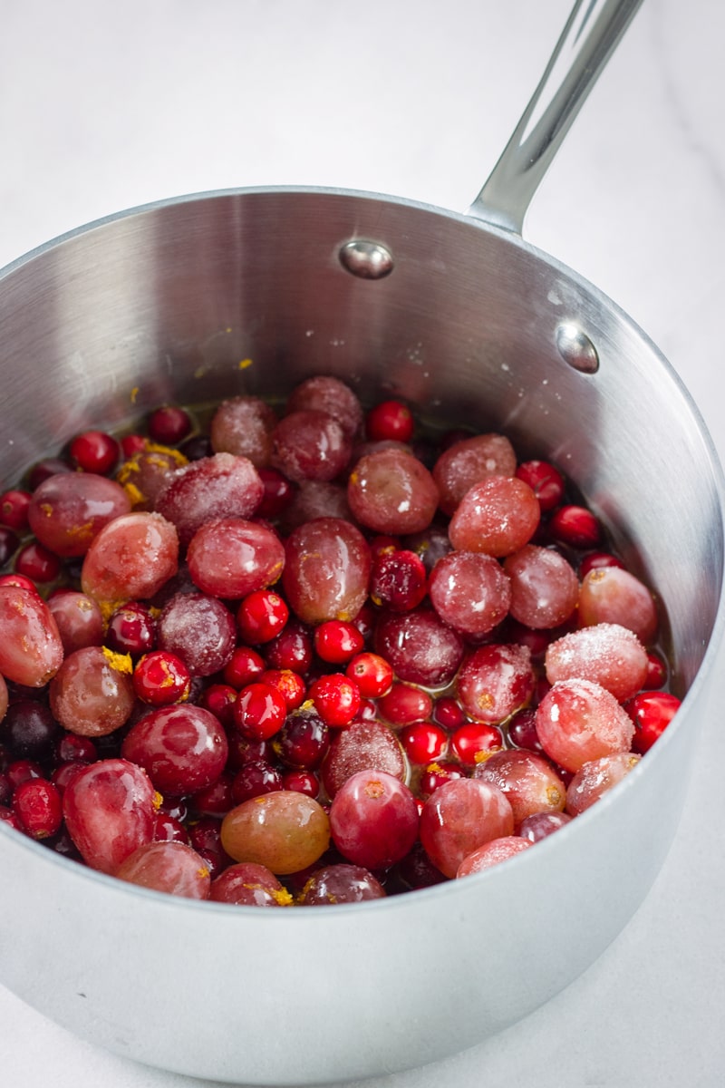 cramberry sauce with grapes