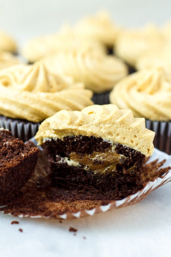 Dulce De Leche Chocolate Cupcakes - Cooking For My Soul