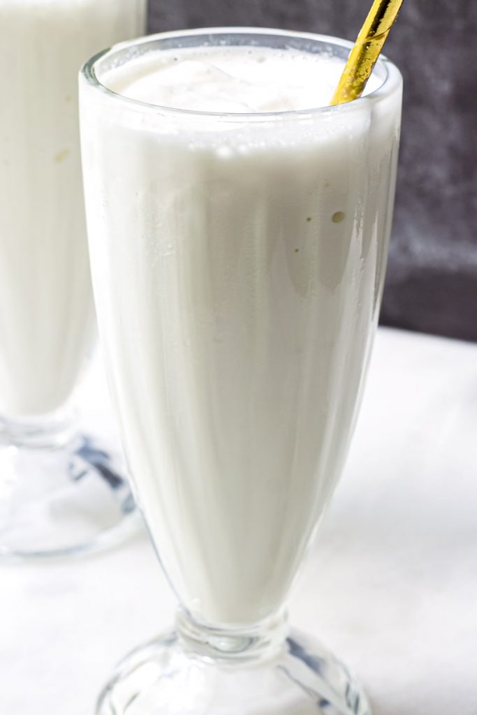 Easy Vanilla Milkshakes (3 Ingredients) - Cooking For My Soul
