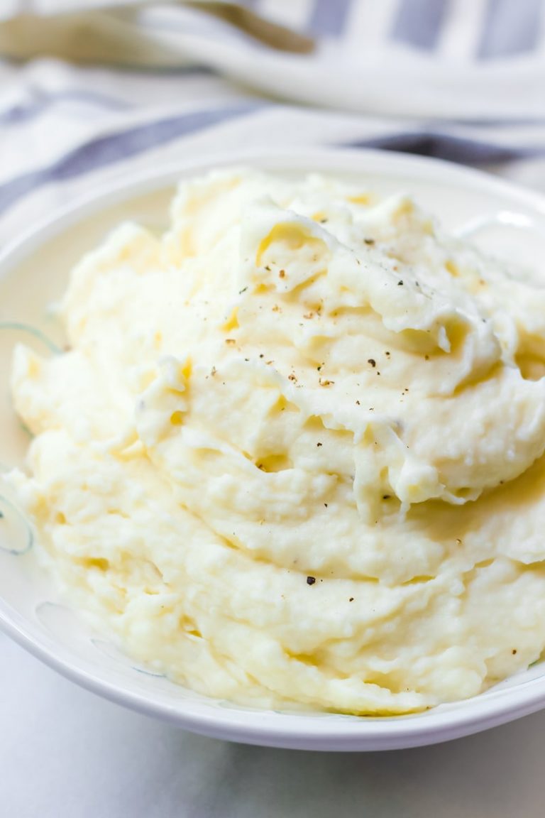 How to Make the Best Fluffy Mashed Potatoes - Cooking For My Soul