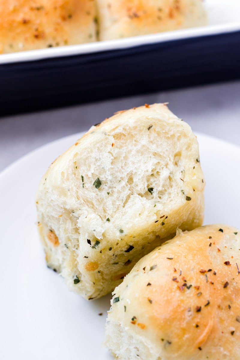 Garlic Herb Dinner Rolls - Cooking For My Soul