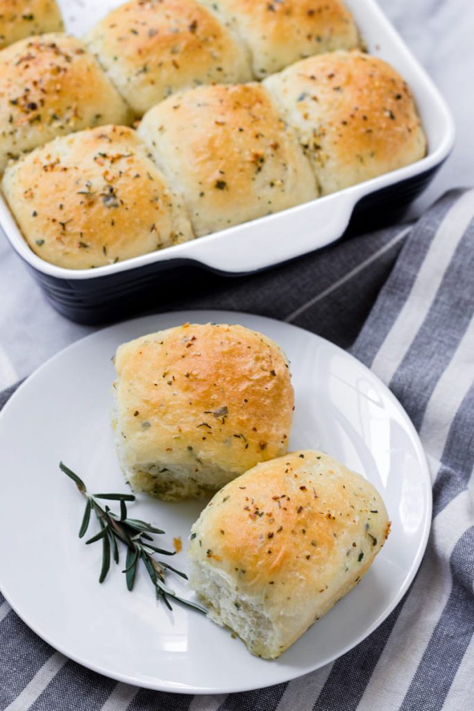 Garlic Herb Dinner Rolls - Cooking For My Soul