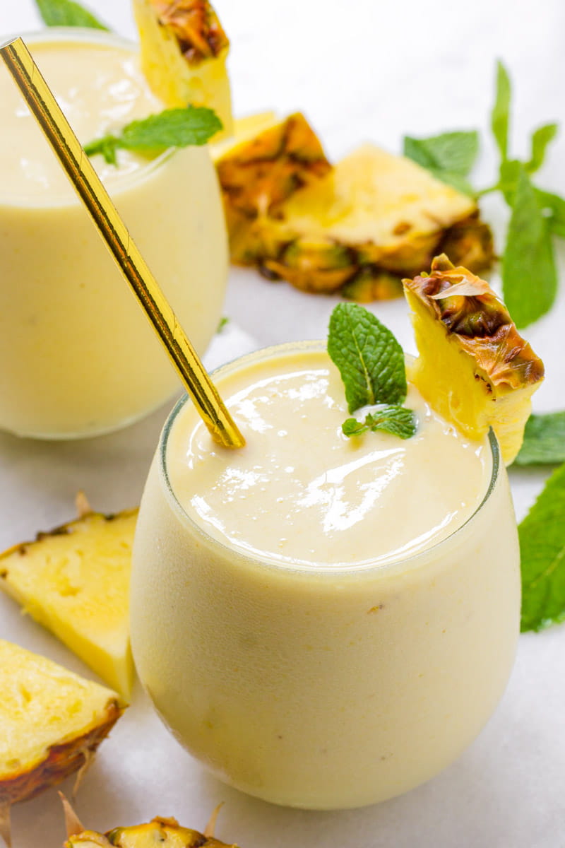 Creamy banana and pineapple smoothie