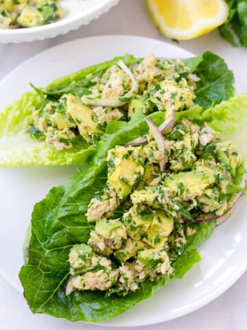 Healthy avocado tuna salad on lettuce cups