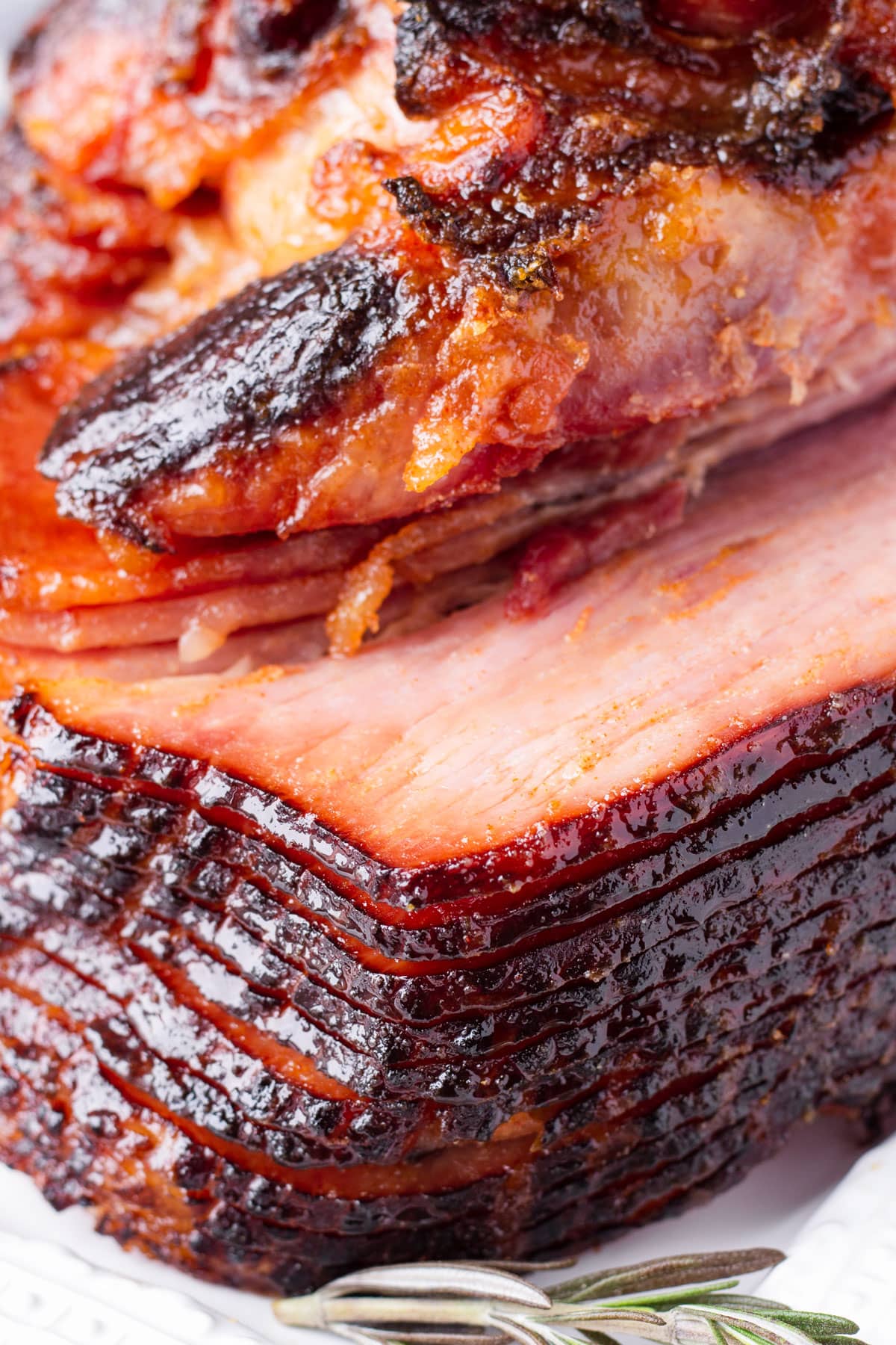 close up of brown sugar spiralized ham slices