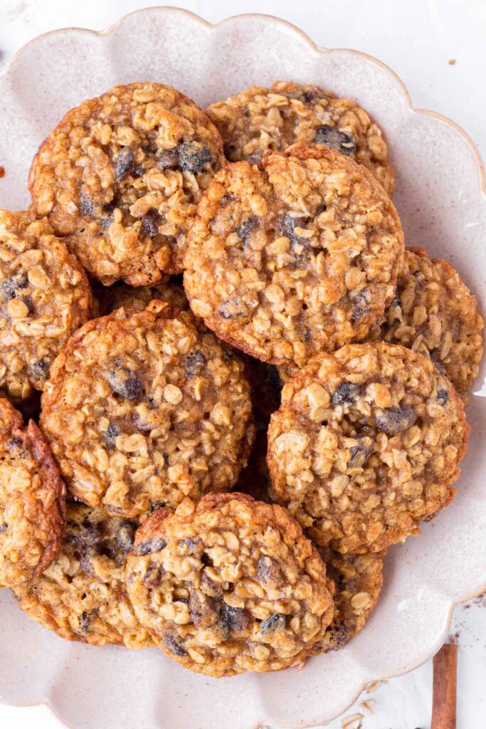 Soft And Chewy Oatmeal Raisin Cookies - Cooking For My Soul