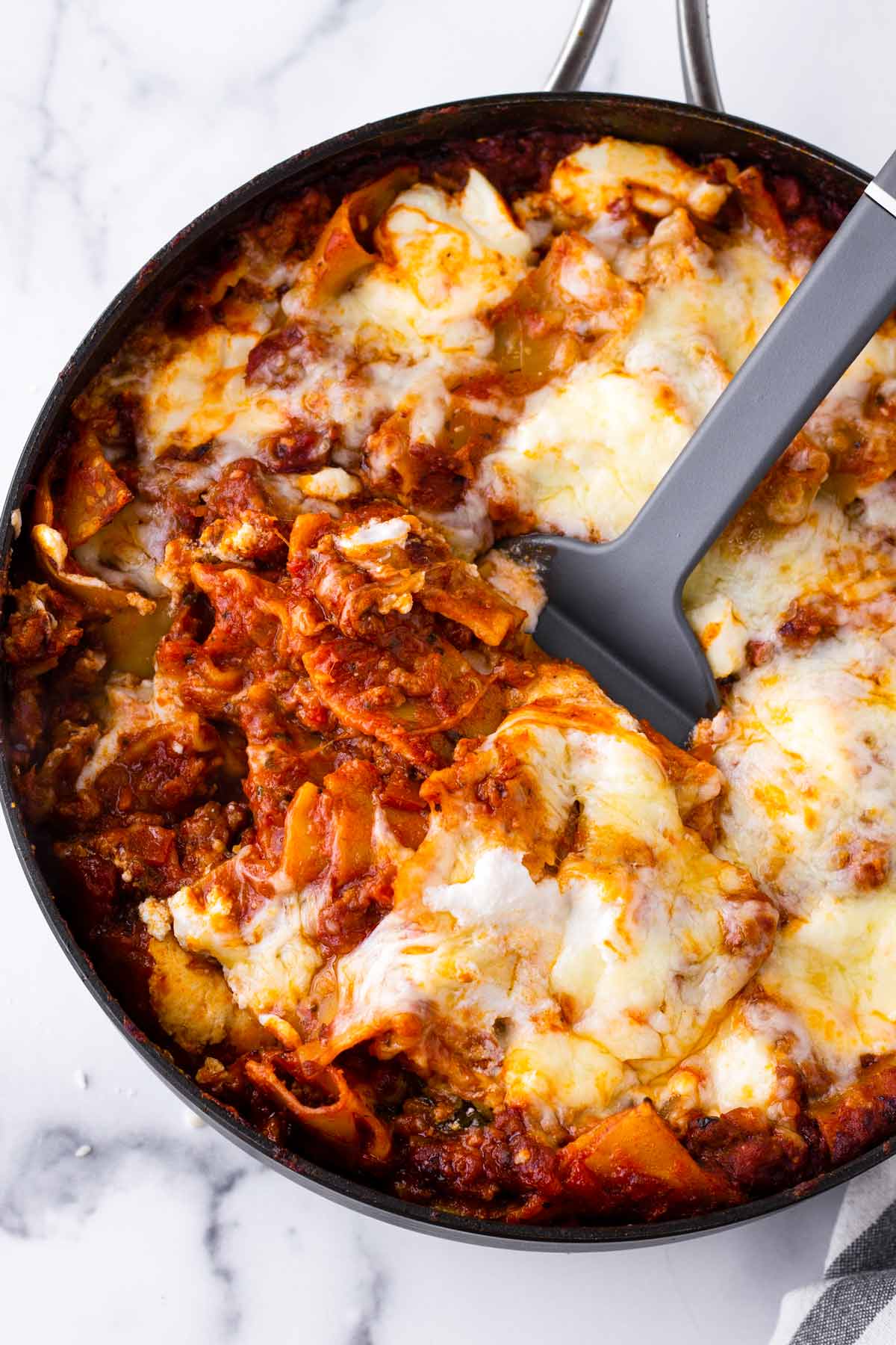 easy skillet lasagna with extra cheese