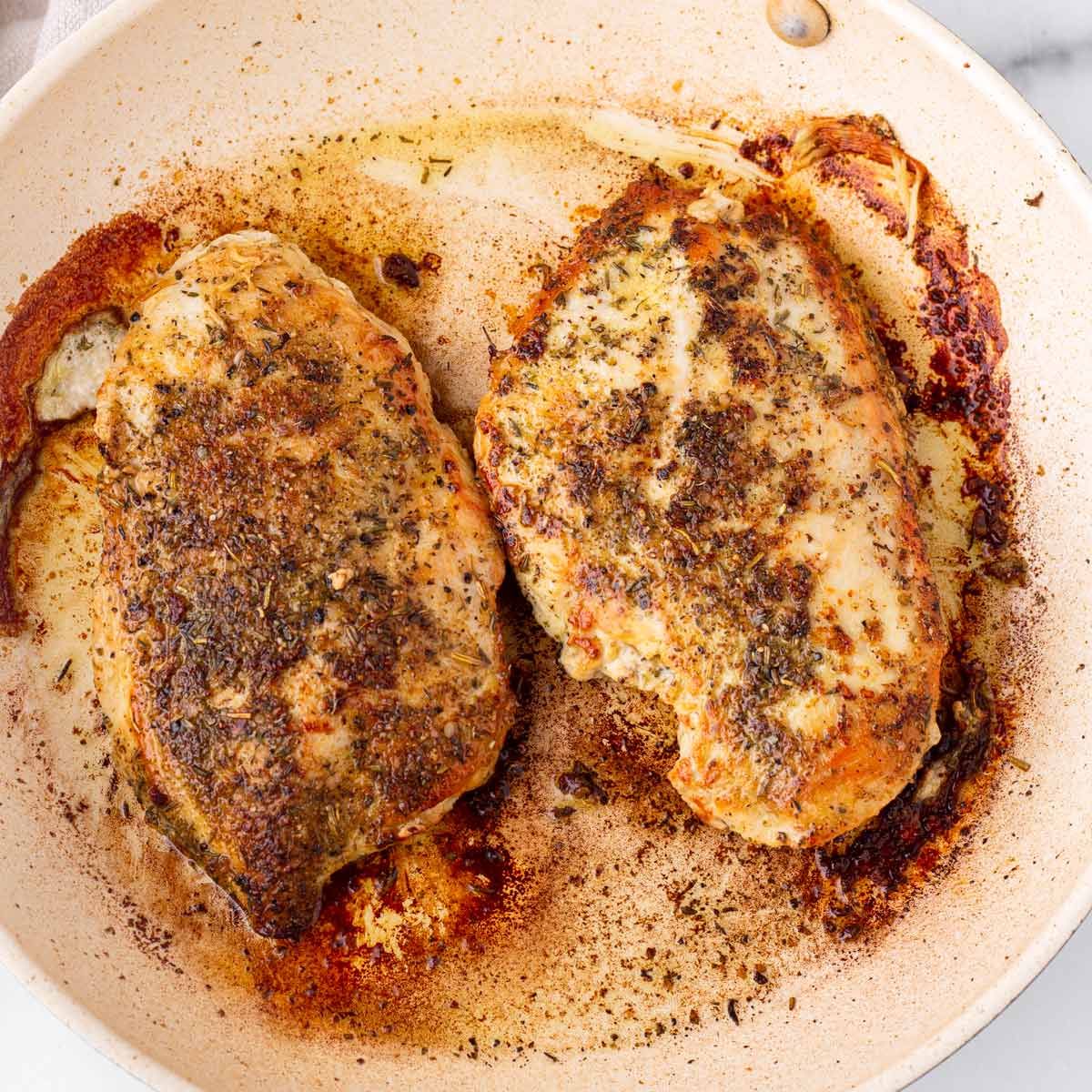 https://cookingformysoul.com/wp-content/uploads/2023/10/feat4-seared-chicken-breast-min.jpg