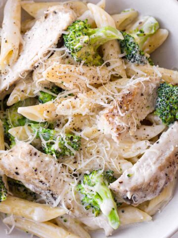 creamy chicken broccoli alfredo close up