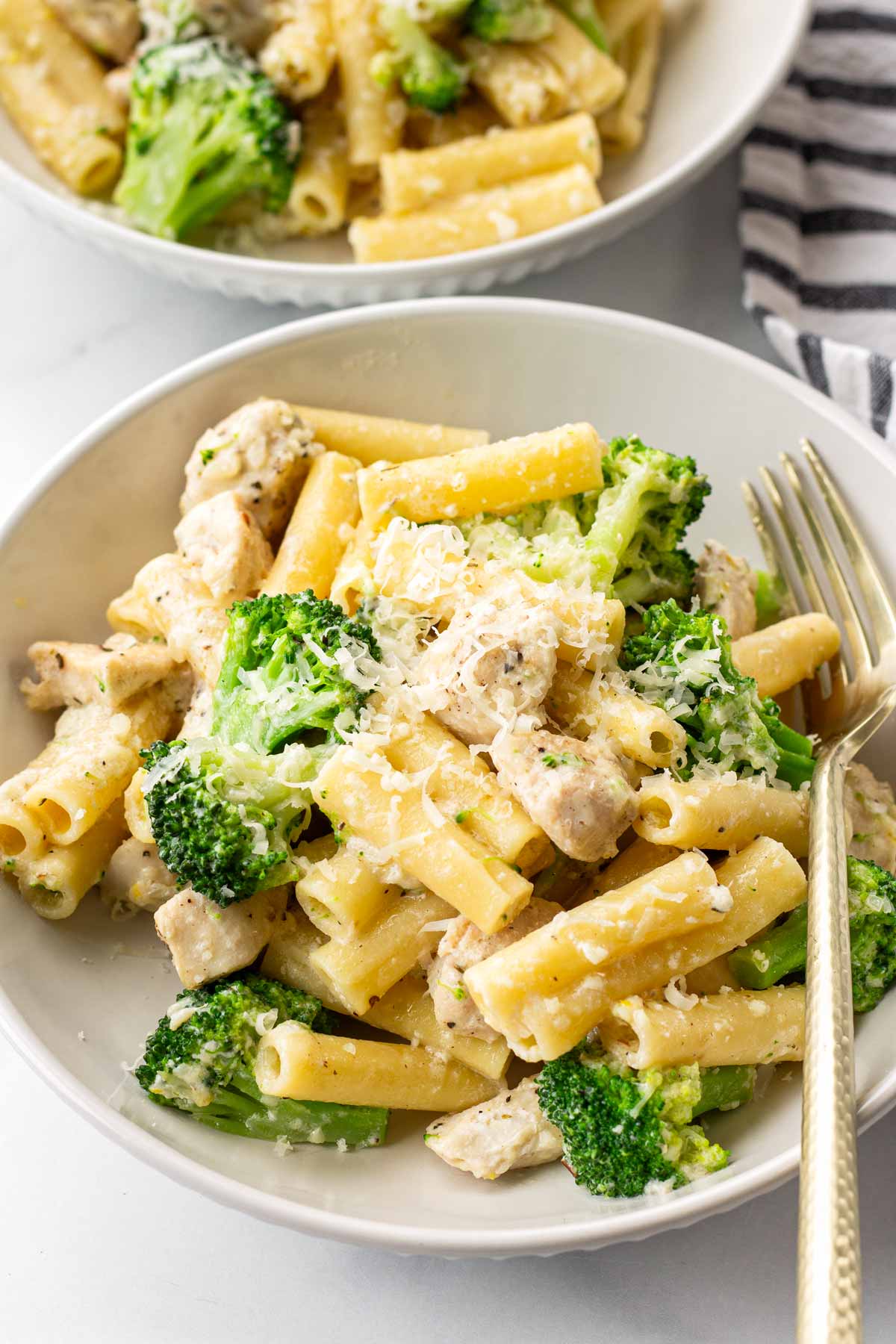 bowl of chicken broccoli ziti with parmesan