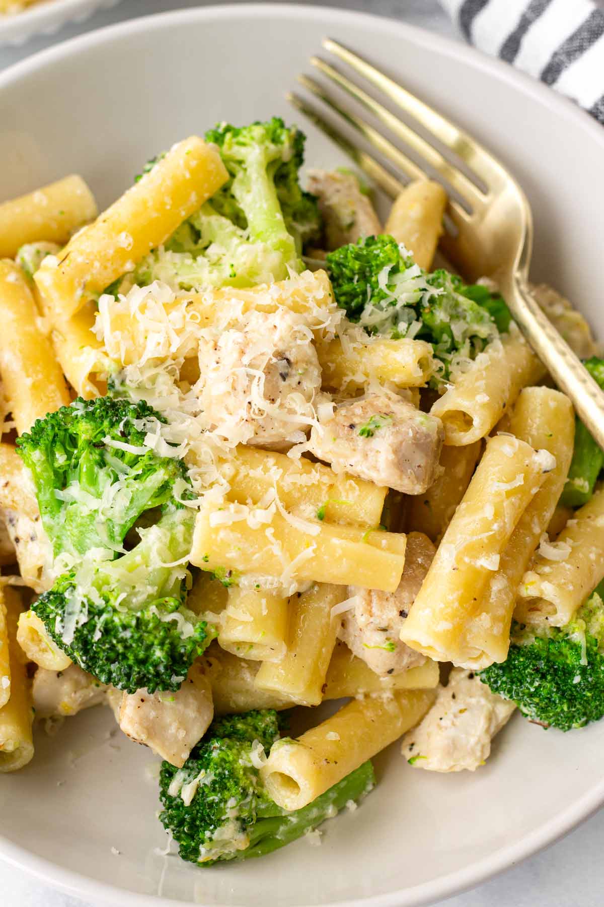 individual bowl of chicken pasta