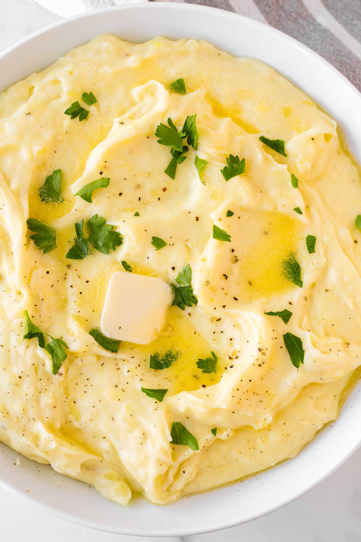 mashed potatoes with garnish