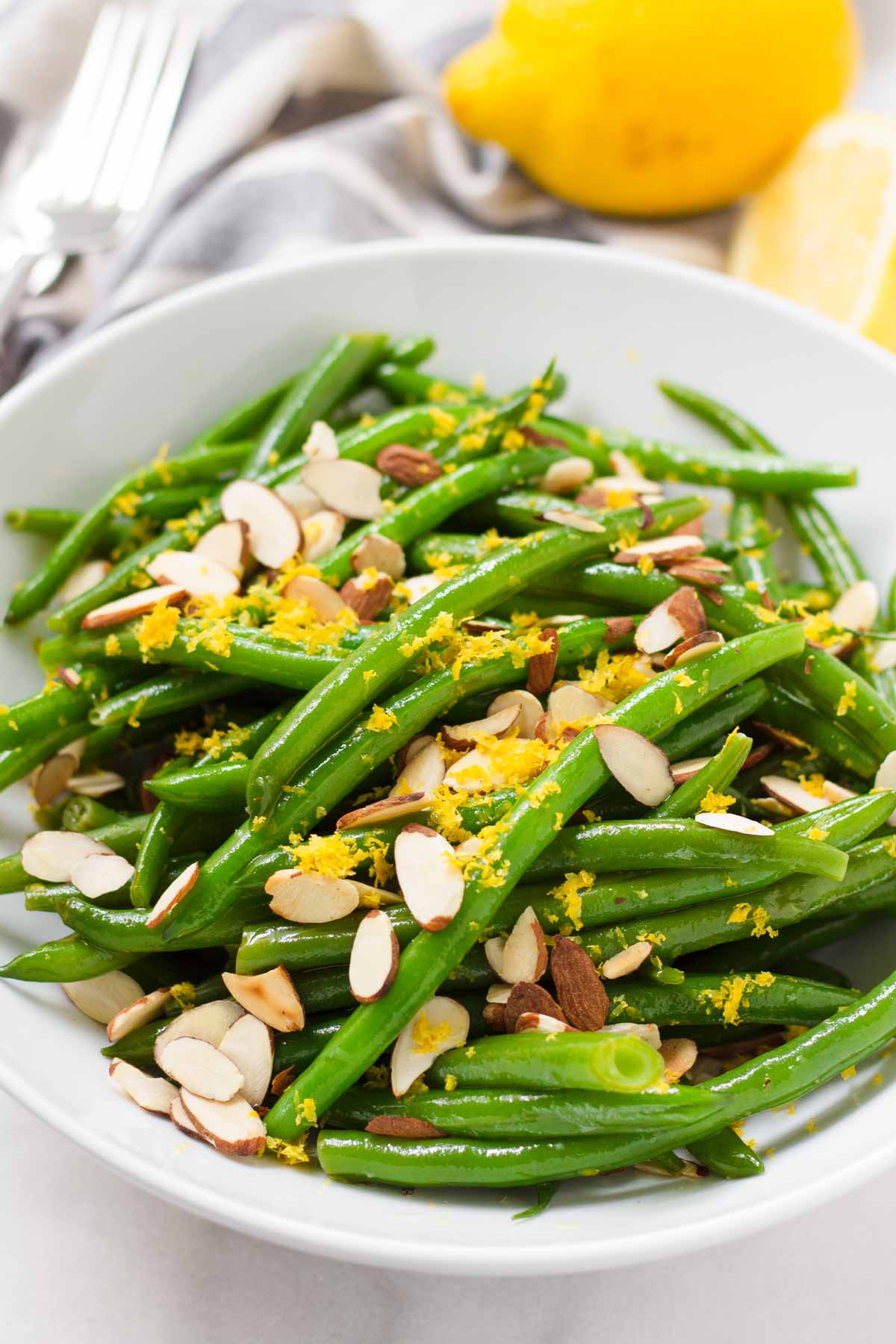 lemon green beans with almonds