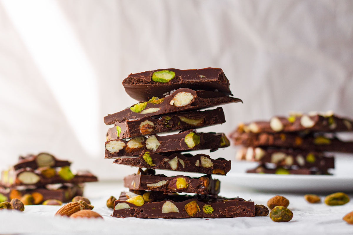 pistachio chocolate almond bark