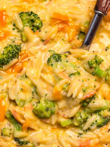 creamy broccoli cheddar orzo