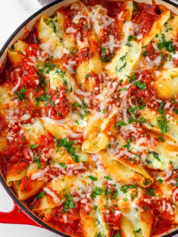 baked spinach ricotta stuffed shells