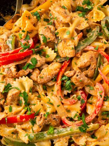 creamy chicken fajita pasta