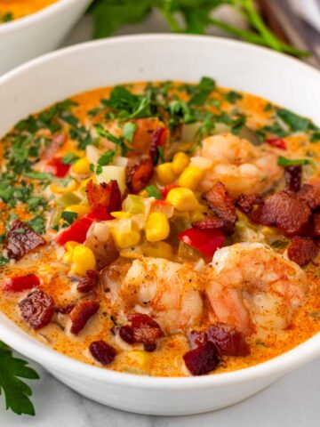 bowl of shrimp corn chowder with bacon