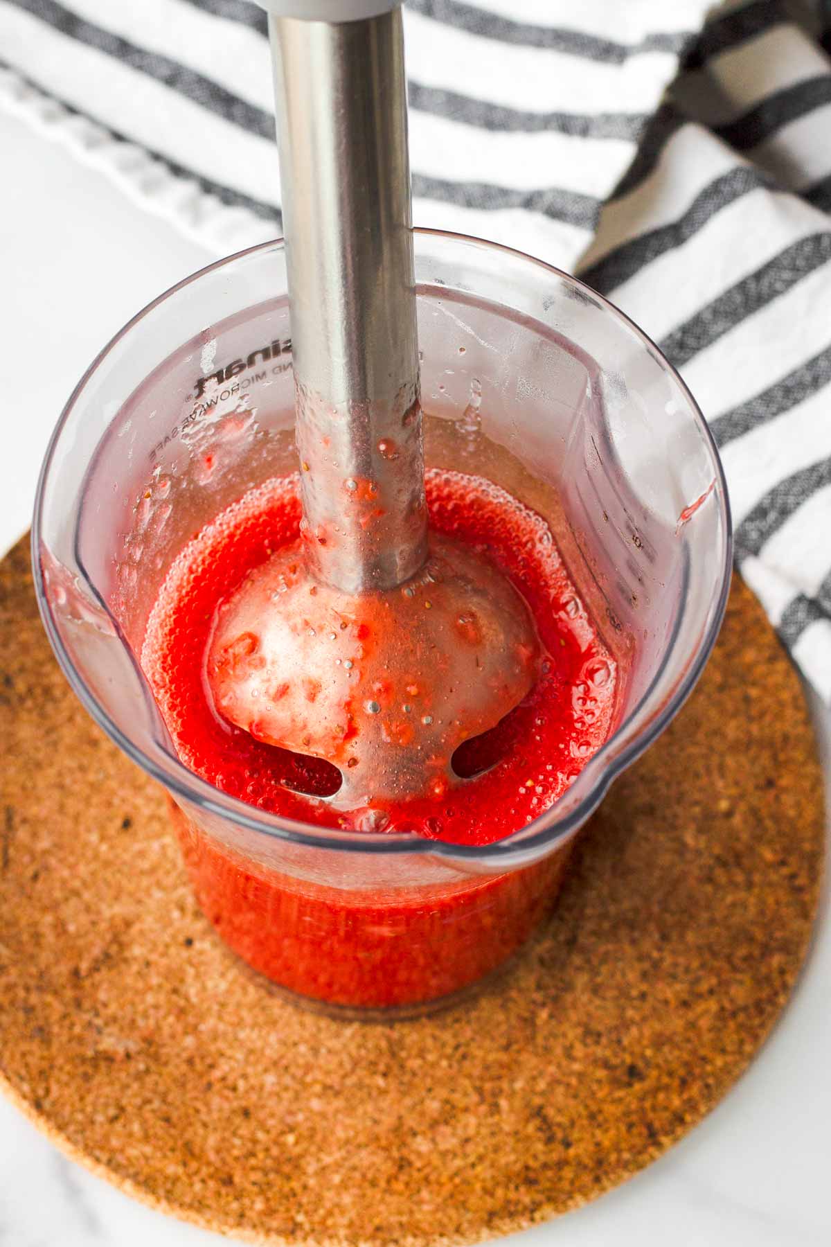 blending the strawberry sauce