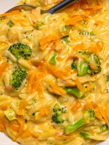 creamy broccoli cheddar orzo