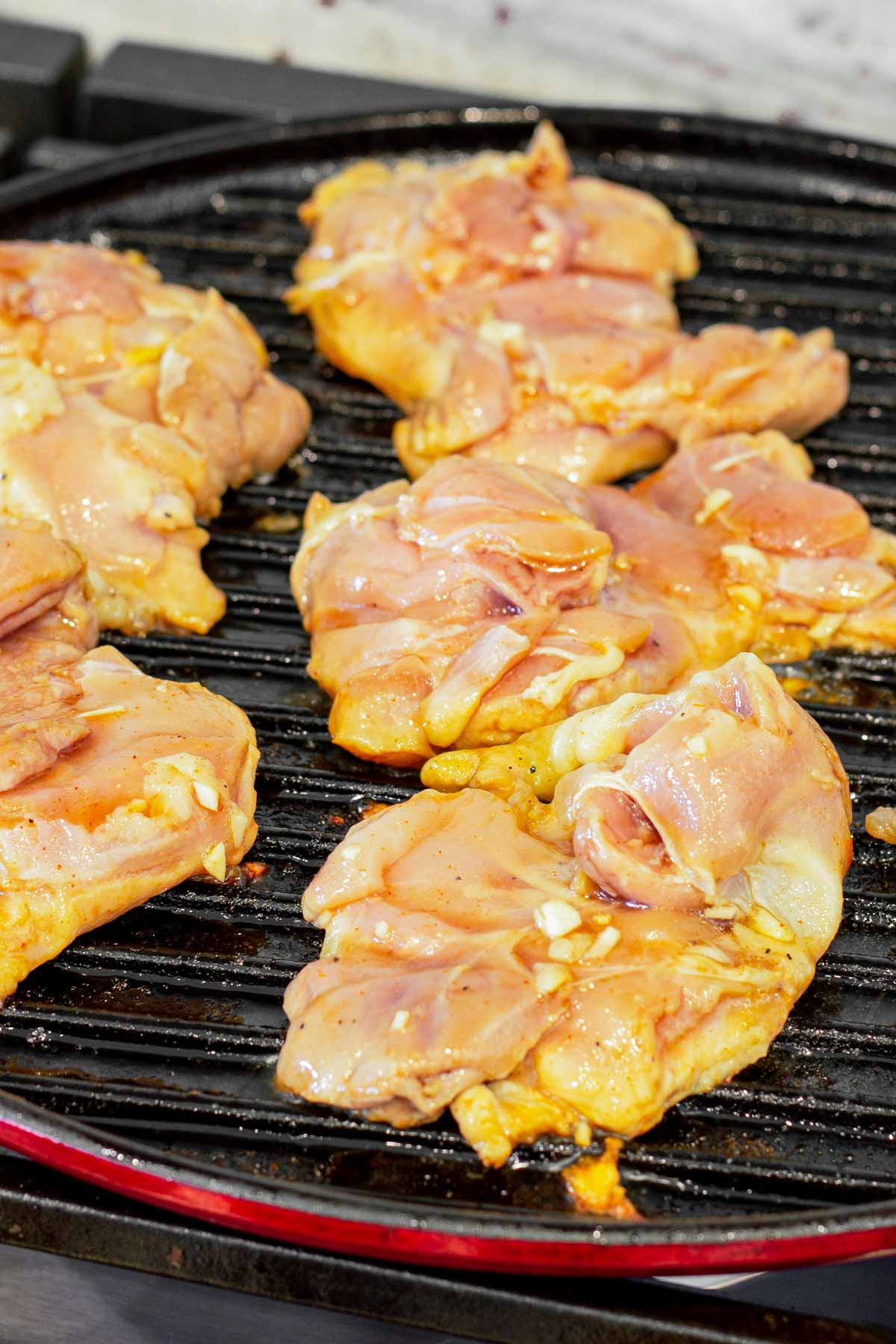 searing chicken thighs on grill pan