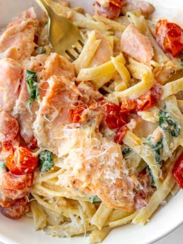 bowl of creamy salmon pasta