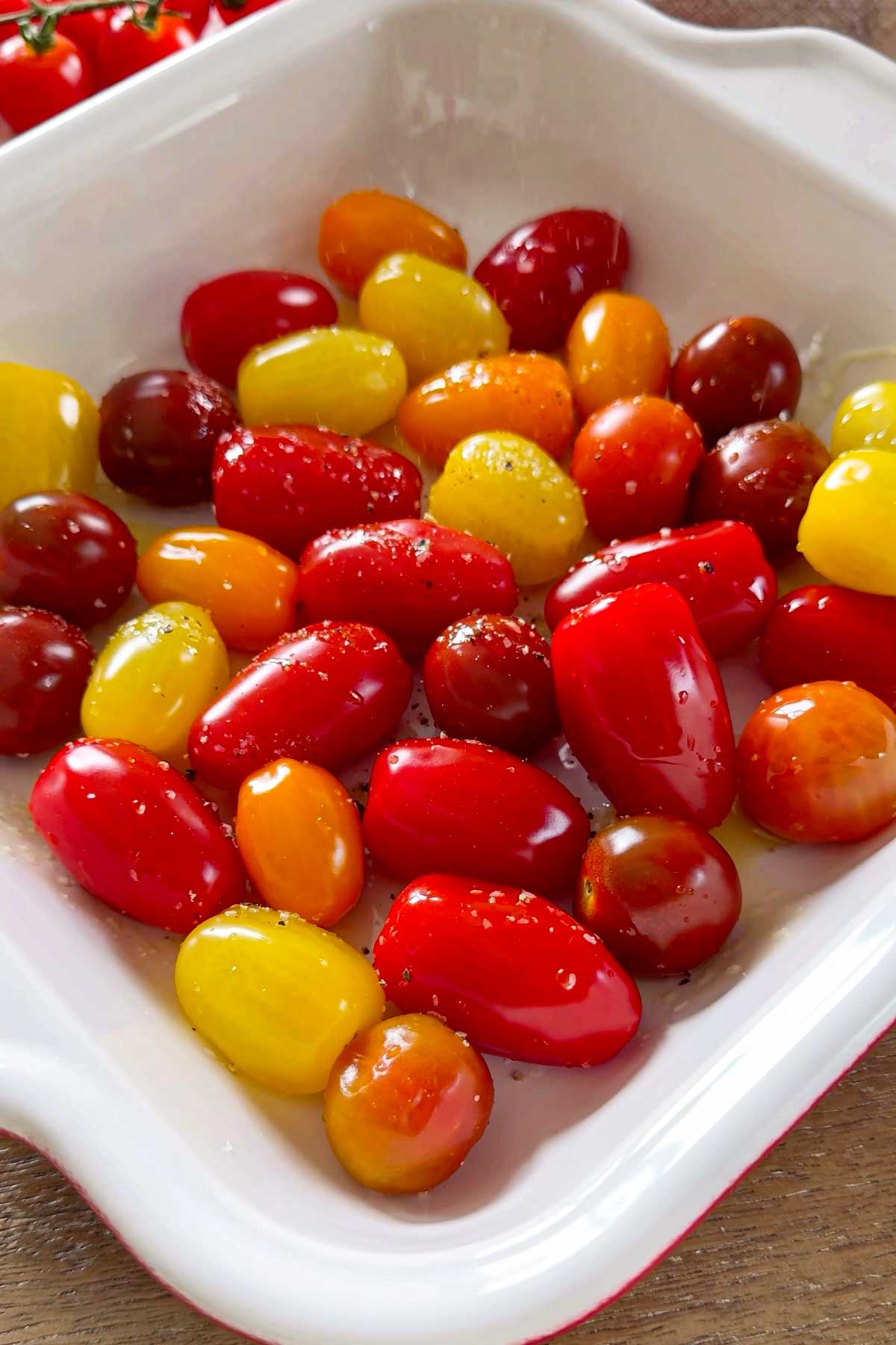 roasting tomatoes in pan