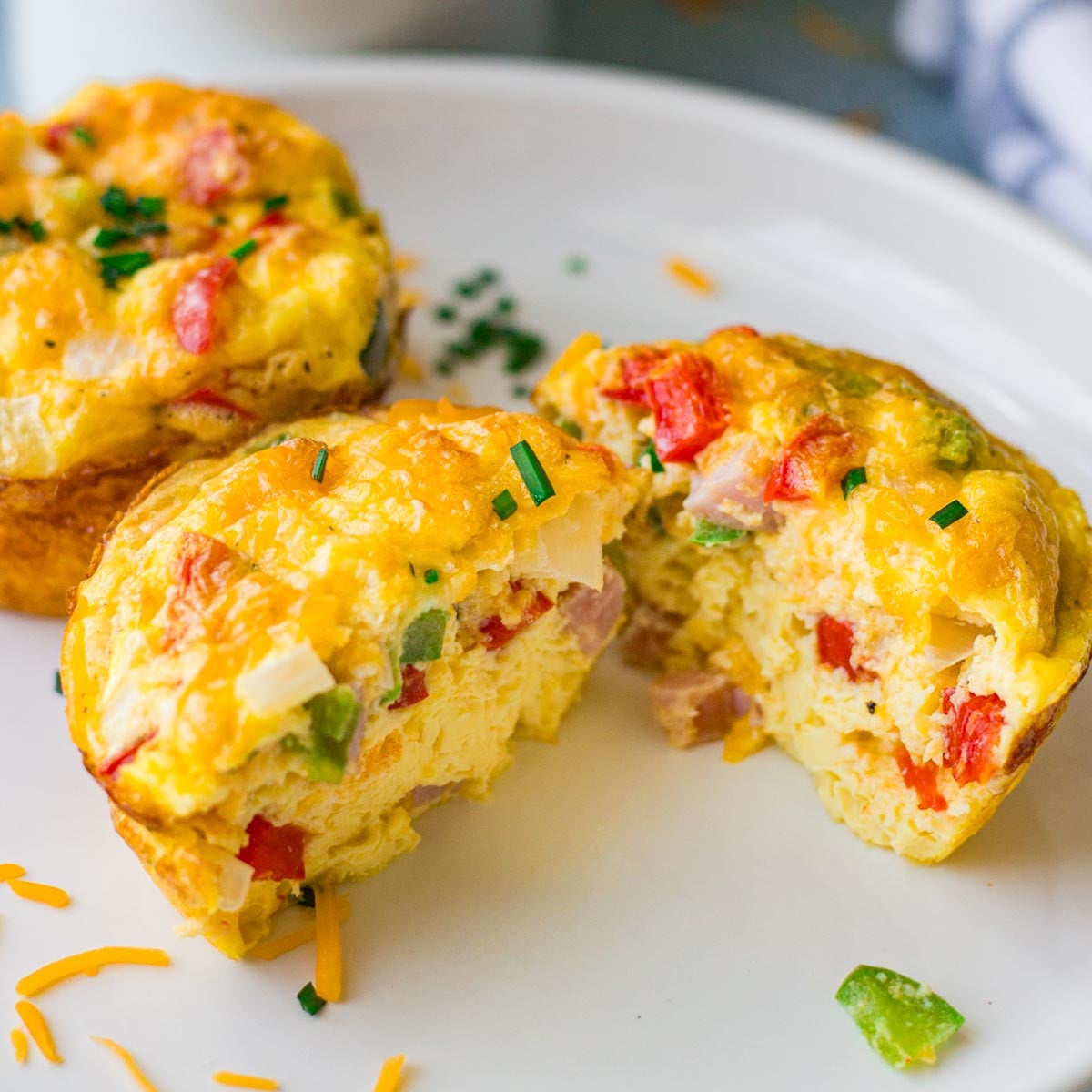 sliced denver omelet egg muffins