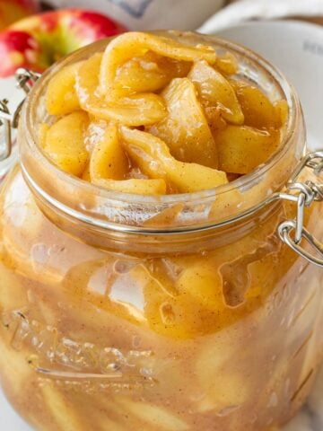 precooked apple pie filling in mason jar